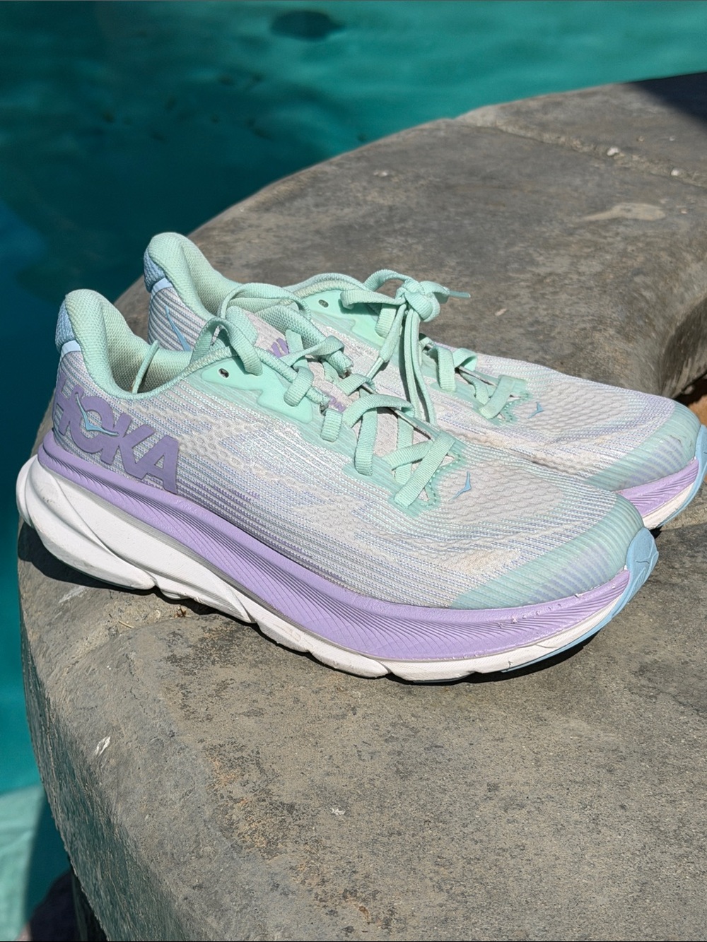 Hoka Clifton 9 running shoes Women’s Kids Size 4.5 big kids